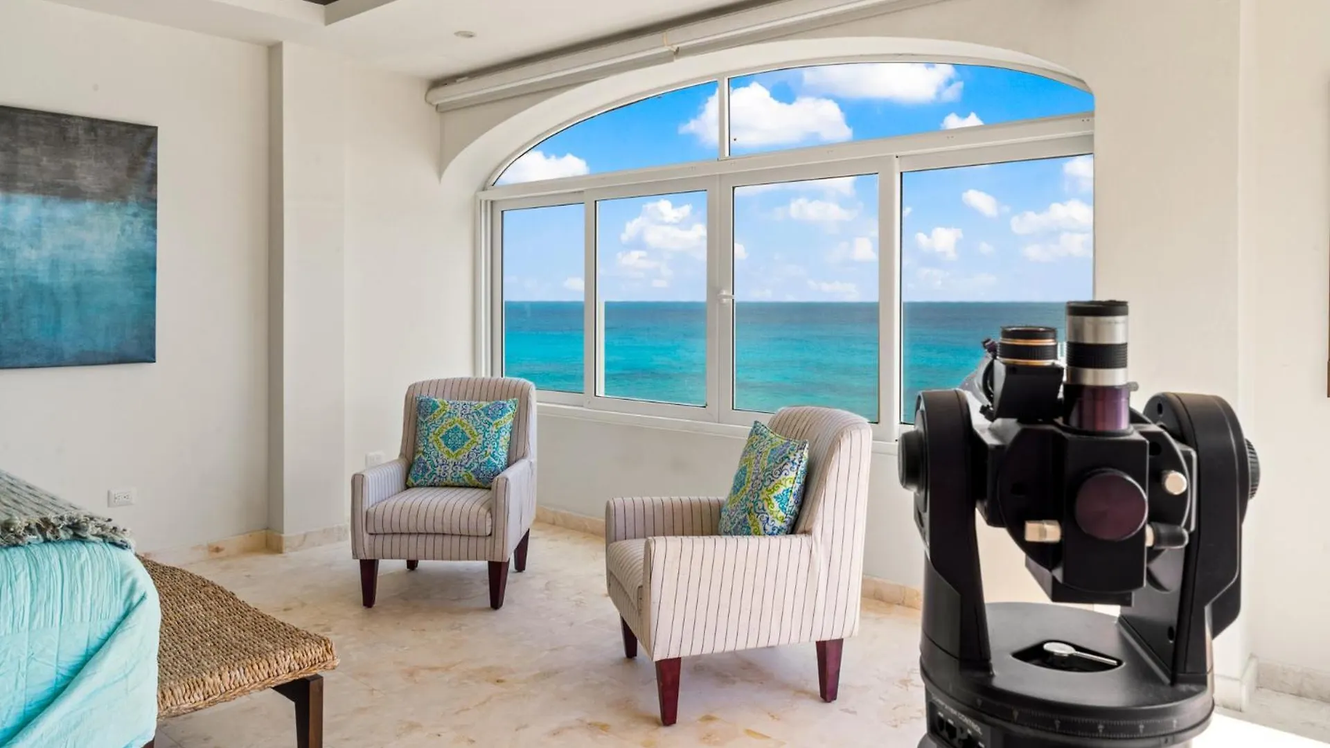 360 Views, Waterfront Penthouse, Rooftop Pool Isla Mujeres